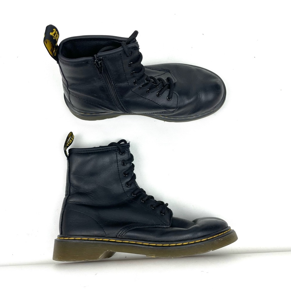 Dr. Martens 1460 Y Black Leather Boots Women’s Size 6 – Minimal Wear